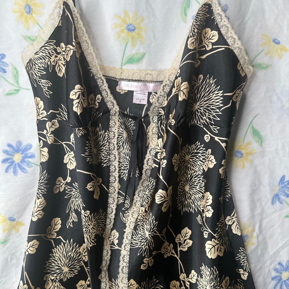 Victorias Secret black and gold babydoll chamise Small floral vintage